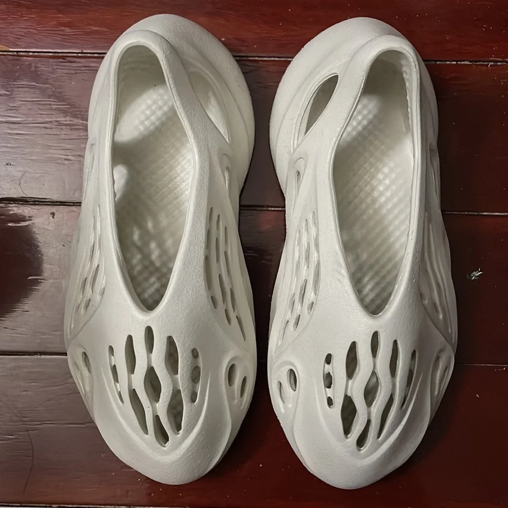 SOLD. Adidas Yeezy Foam Runner “Ararat” - Men’s Size 6 - Picture 3 of 6